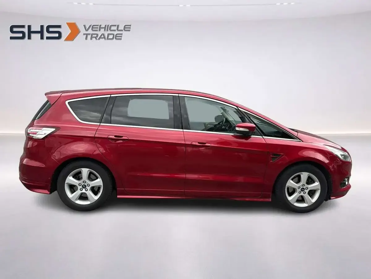 Używany Ford S-MAX Titanium 160 KM (117 kW) 2018 Czerwony Minivan