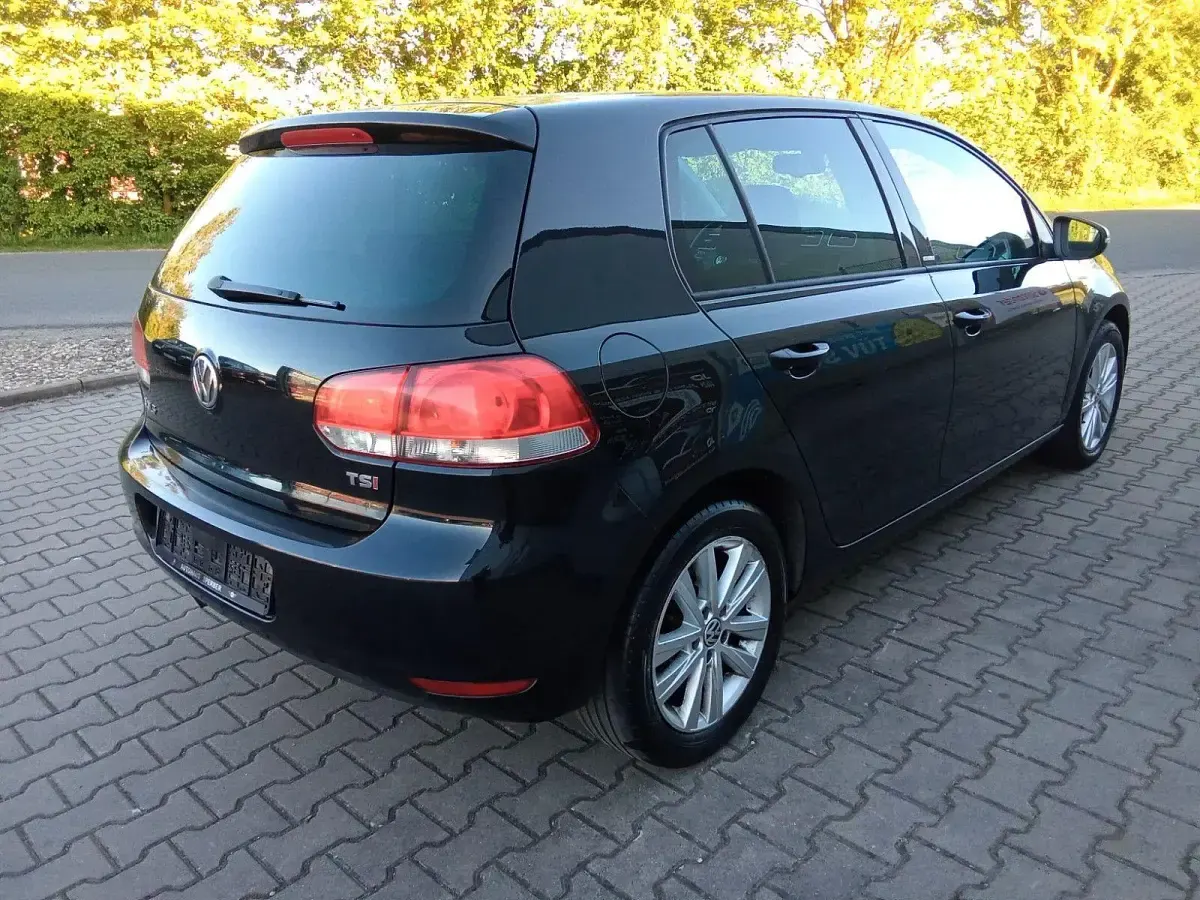 Gebraucht VW Golf VI Style 122 PS (89 kW) 2011 Schwarz Kleinwagen