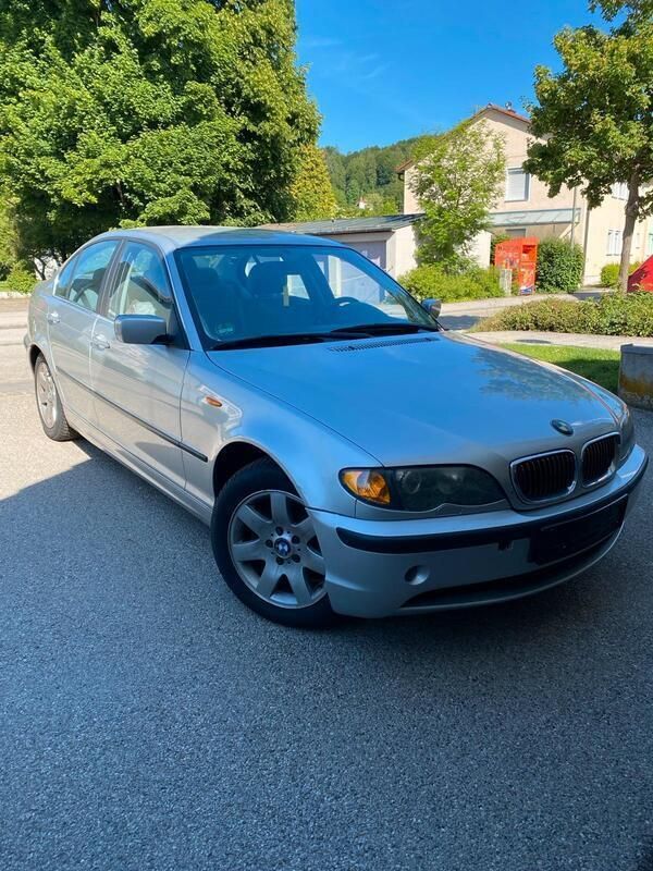 Silber Gebraucht 2004 BMW 320 Limousine | 2.299 € (Superpreis) - Bild 1/4