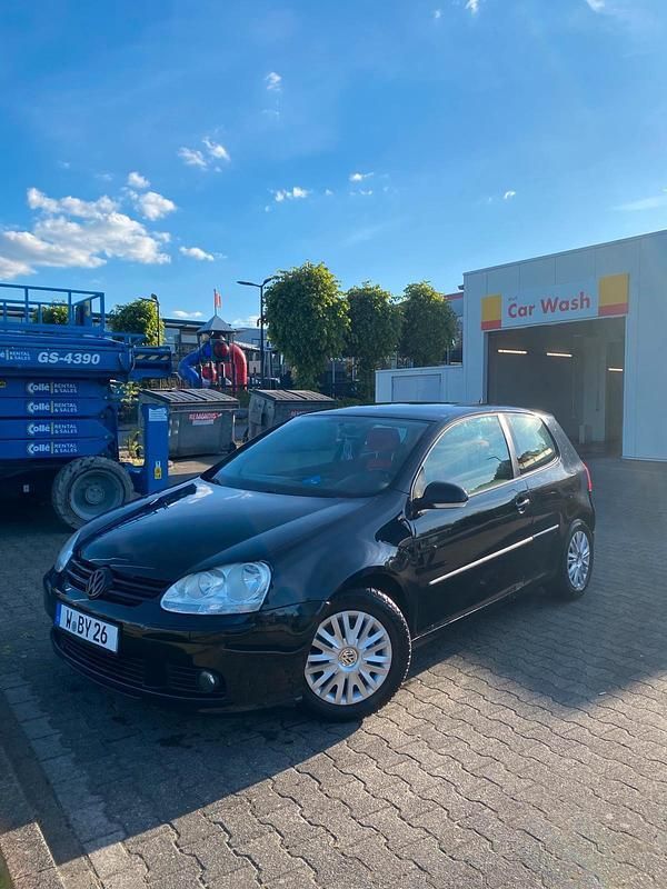 Schwarz Gebraucht 2006 VW Golf V Limousine | 1.600 € (Guter Preis) - Bild 1/4