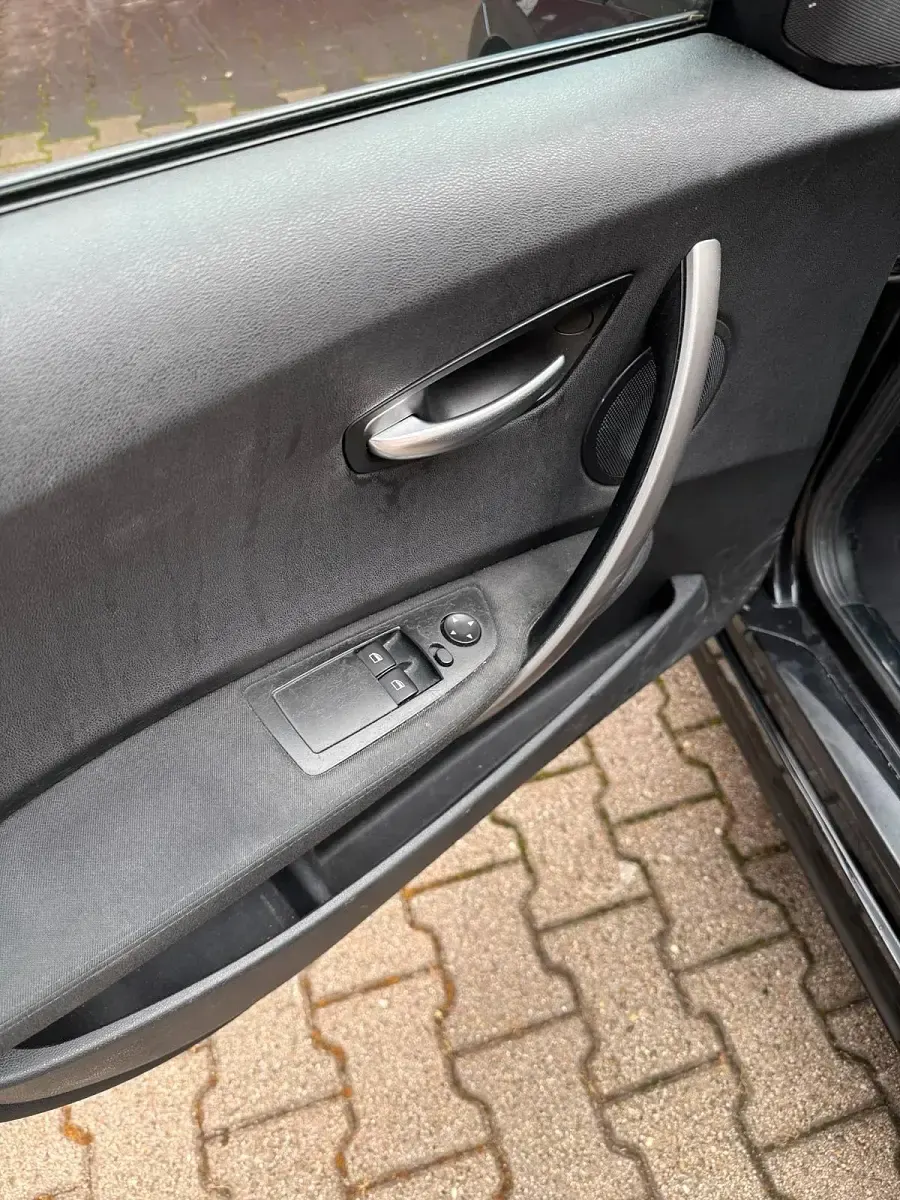 Gebraucht BMW 116 102 PS (75 kW) 2004 Schwarz Kleinwagen
