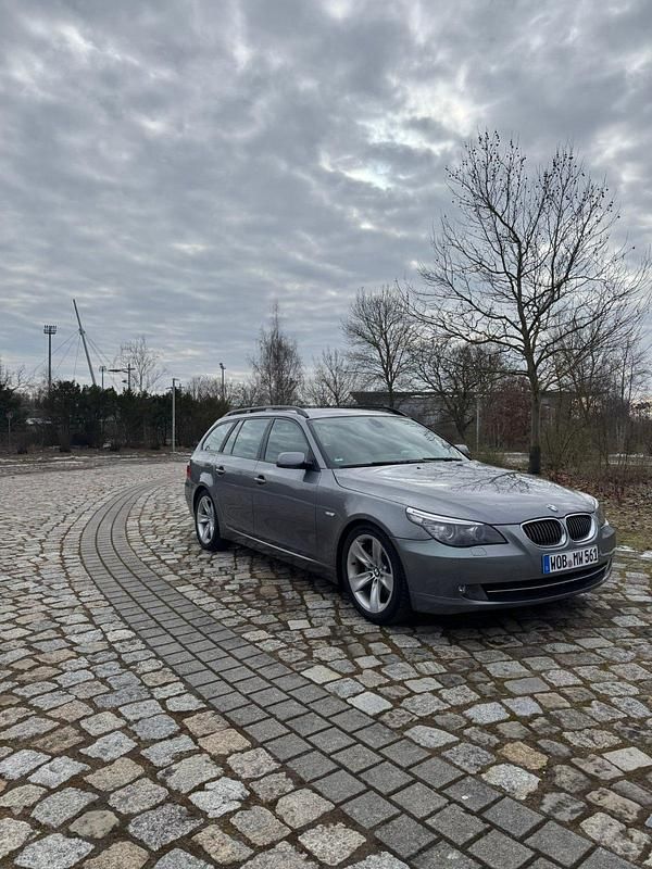 Gebraucht BMW 525 197 PS (144 kW) 2009 Grau Kombi