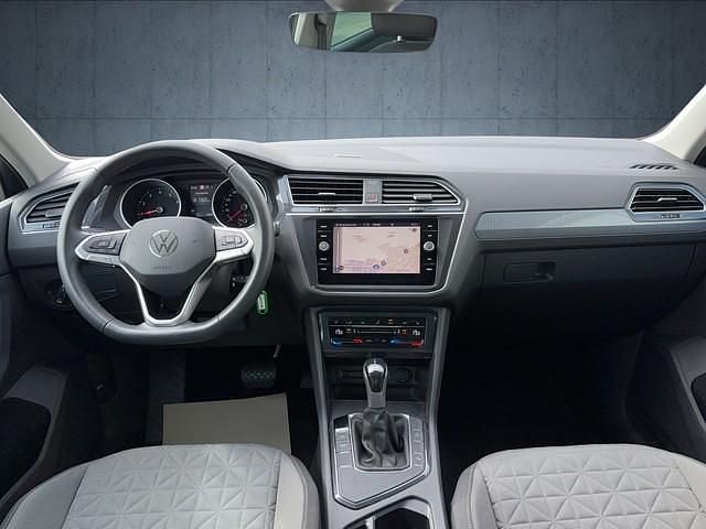 Gebraucht VW Tiguan Life 150 PS (110 kW) 2023 Grau SUV