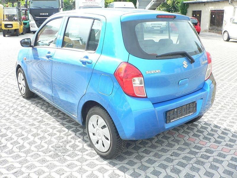 Gebraucht Suzuki Celerio 68 PS (50 kW) 2018 Blau Kleinwagen