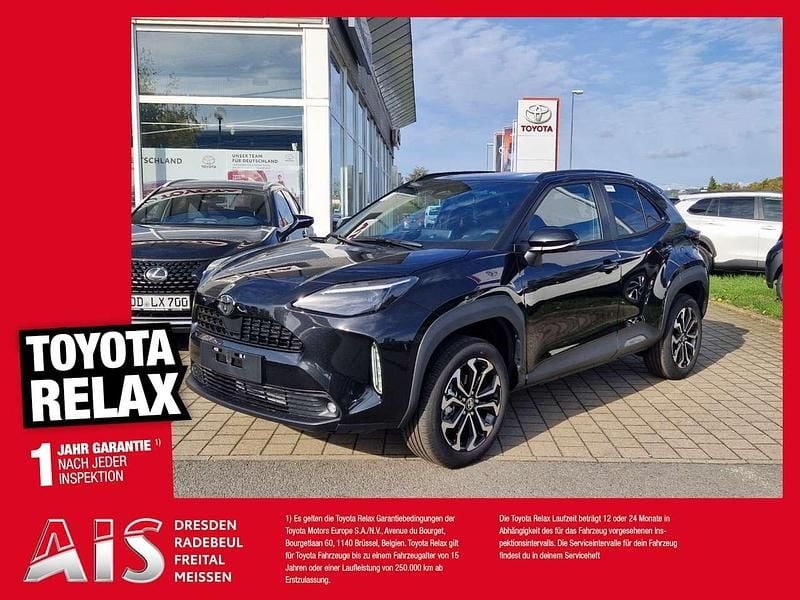 Mysticschwarz mica Gebraucht 2024 Toyota Yaris Cross SUV | 23.850 € (Superpreis) - Bild 1/3