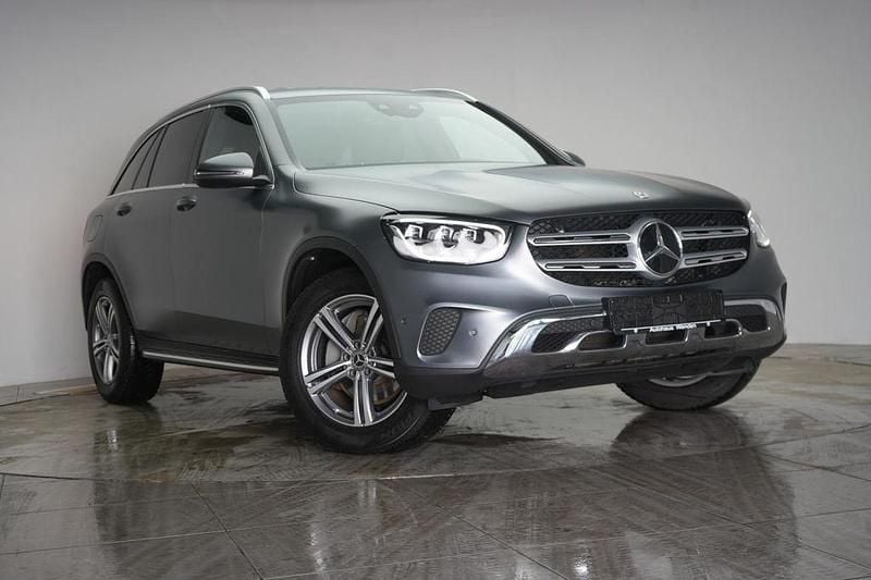 Grau Gebraucht 2022 Mercedes GLC300 AMG SUV | 37.490 € (Guter Preis) - Bild 1/4