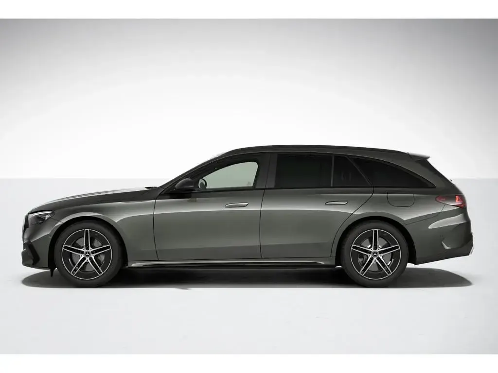Gebraucht Mercedes E300 AMG 204 PS (150 kW) 2024 Metalliclack graphitgrau Kombi