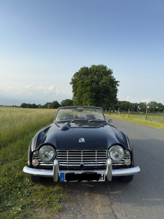 Gebraucht Triumph TR4 101 PS (74 kW) 1963 Schwarz Cabrio