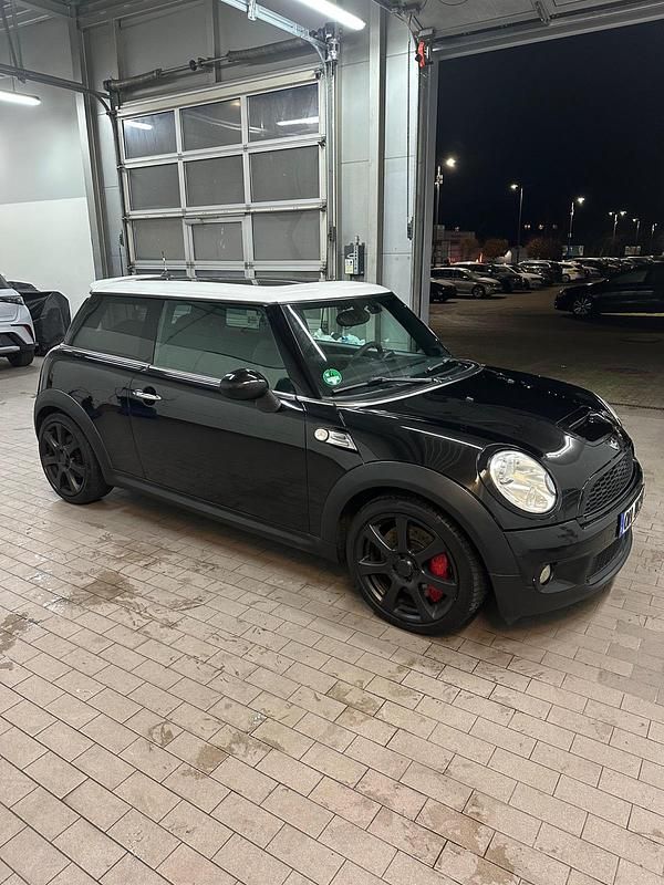 Schwarz Gebraucht 2009 Mini John Cooper Works Kleinwagen | 5.999 € (Superpreis) - Bild 1/4