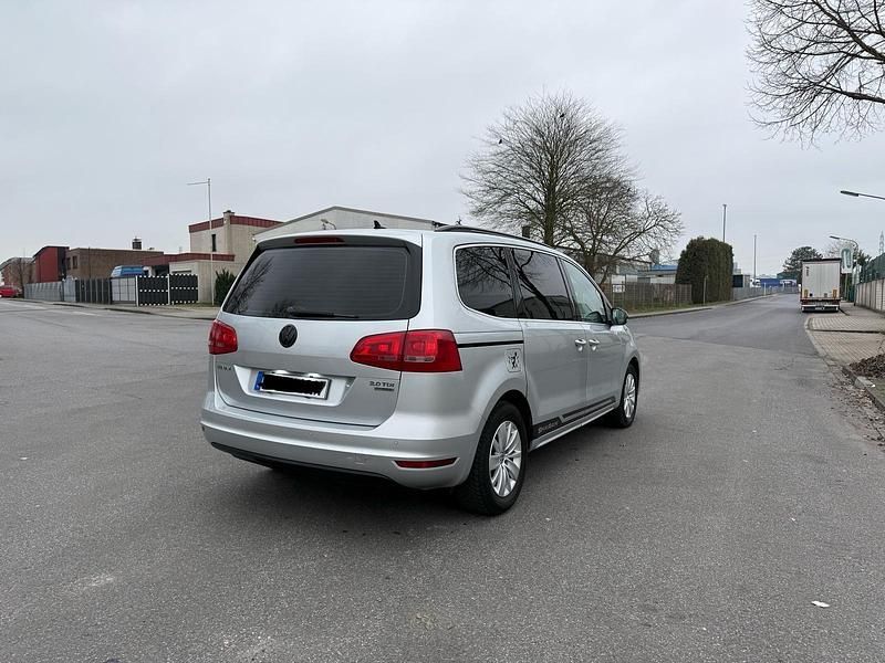 Gebraucht VW Sharan Trendline 140 PS (102 kW) 2010 Silber Van / Kleinbus