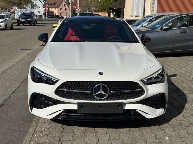 Weiß Neu 2025 Mercedes CLE200 AMG Line Premium Plus Coupé | 61.800 € (Fairer Preis) - Bild 1/4