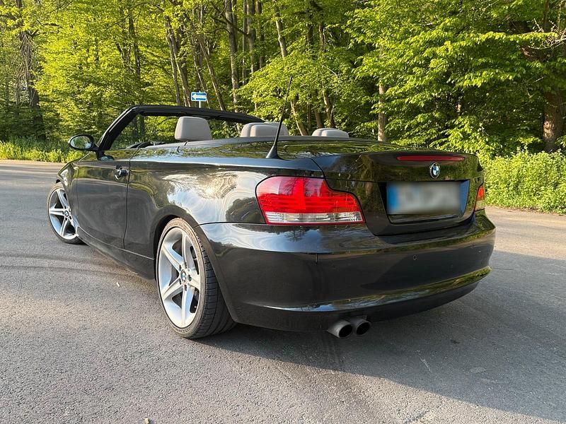 Gebraucht BMW 125 Cabriolet 218 PS (160 kW) 2008 Schwarz Cabrio