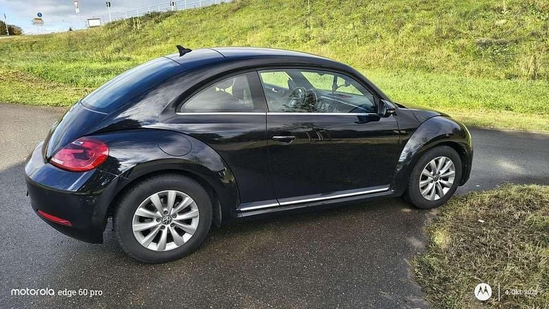 Gebraucht VW Beetle Design 105 PS (77 kW) 2012 Schwarz Kleinwagen