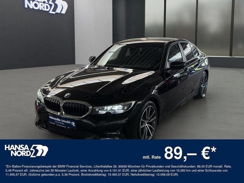 Schwarz / saphirschwarz (metallic) Gebraucht 2022 BMW 318 Performance Limousine | 19.250 € (Superpreis) - Bild 1/4