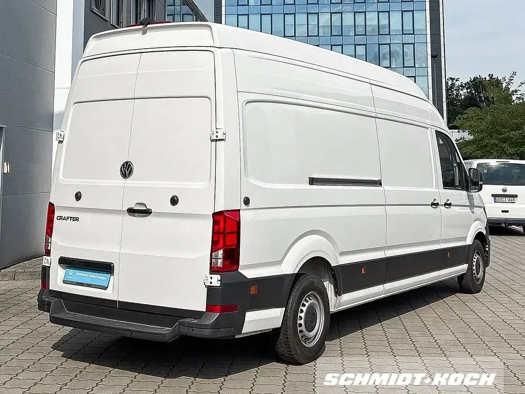 Gebraucht VW Crafter R 140 PS (102 kW) 2022 Candyweiß (weiß) Van