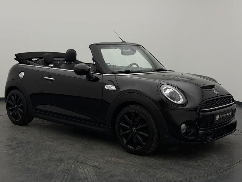 Gebraucht Mini Cooper S Cabriolet 192 PS (141 kW) 2019 Midnight black metallic Cabrio