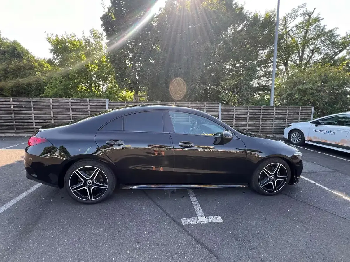 Gebraucht Mercedes CLA200 AMG line 163 PS (119 kW) 2023 Schwarz Coupé