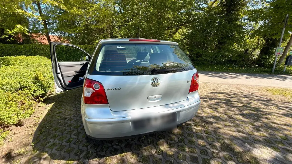 Gebraucht VW Polo 75 PS (55 kW) 2003 Silber Kleinwagen