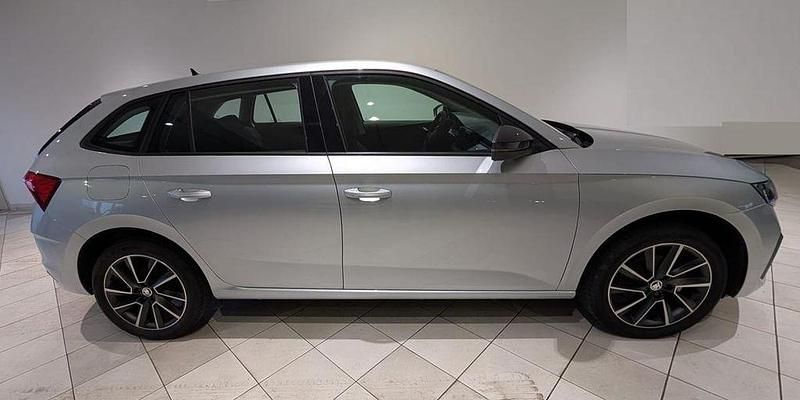 Gebraucht Skoda Scala Selection 116 PS (85 kW) 2024 Silber Kleinwagen