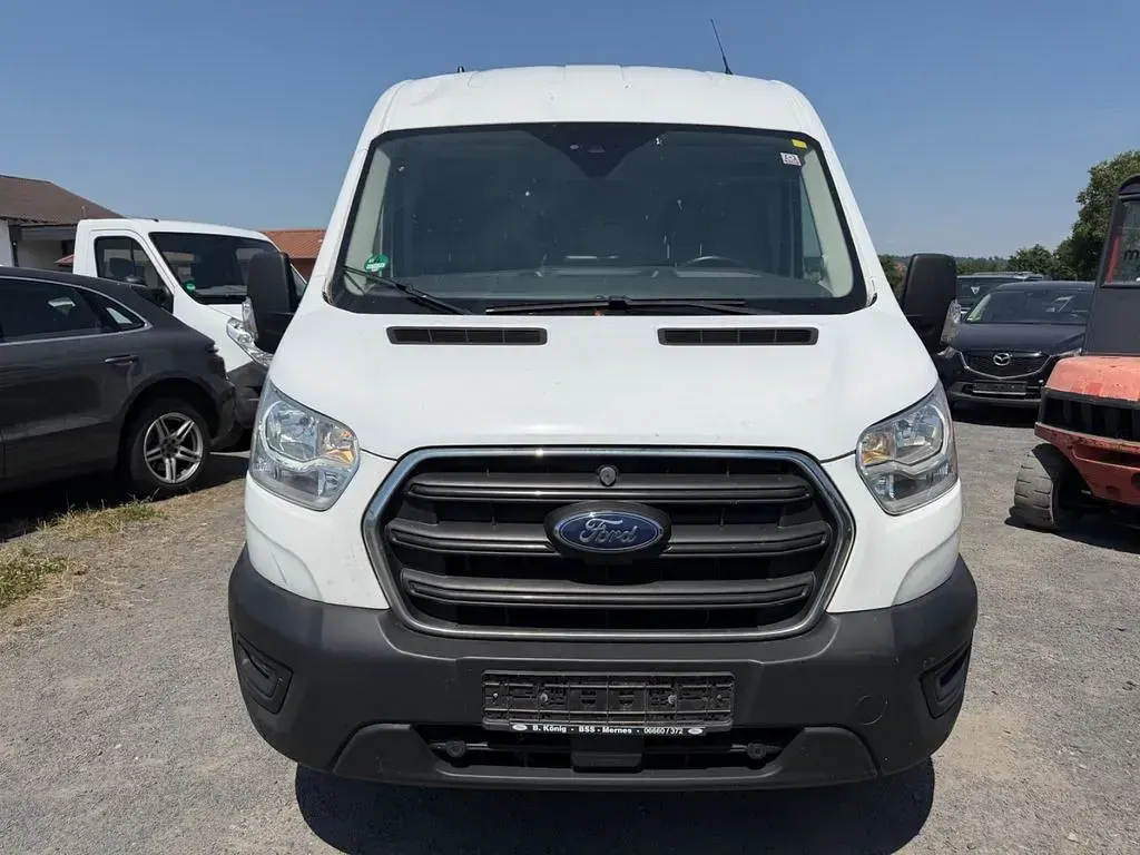 Gebraucht Ford Transit 131 PS (96 kW) 2021 Weiß Limousine