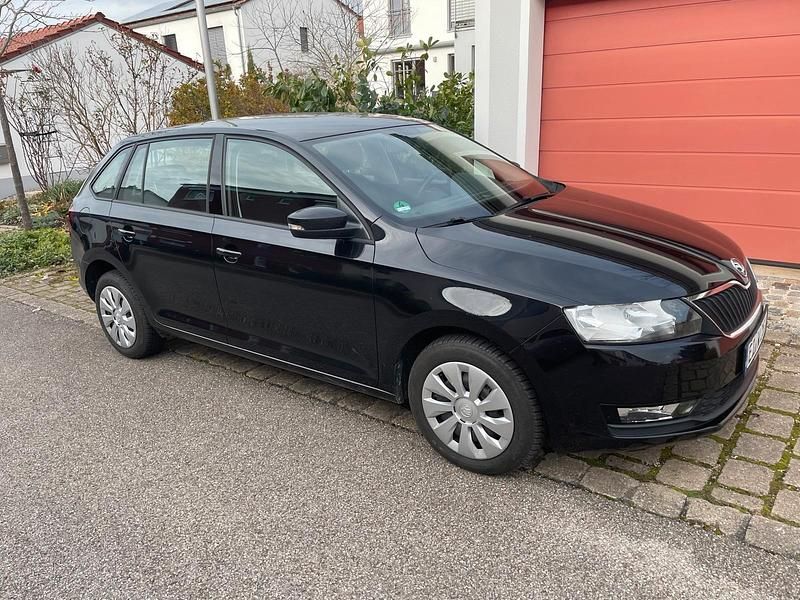 Gebraucht Skoda Rapid 95 PS (69 kW) 2018 Schwarz Kombi