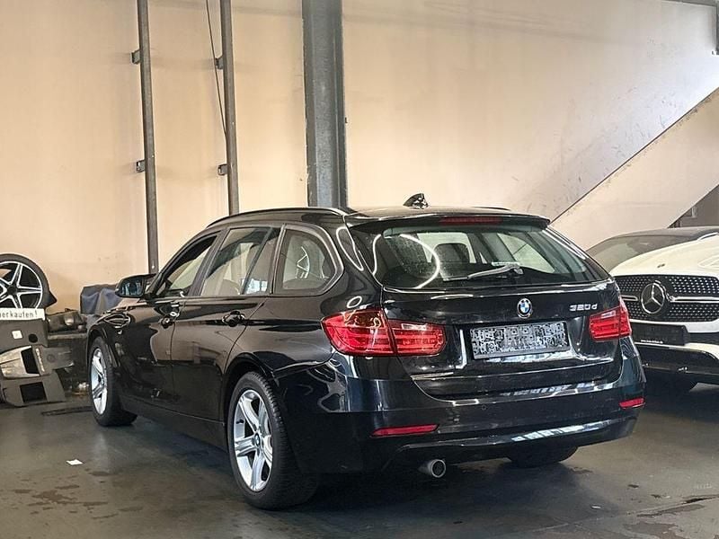 Gebraucht BMW 320 Comfort Edition 184 PS (135 kW) 2013 Schwarz Kombi