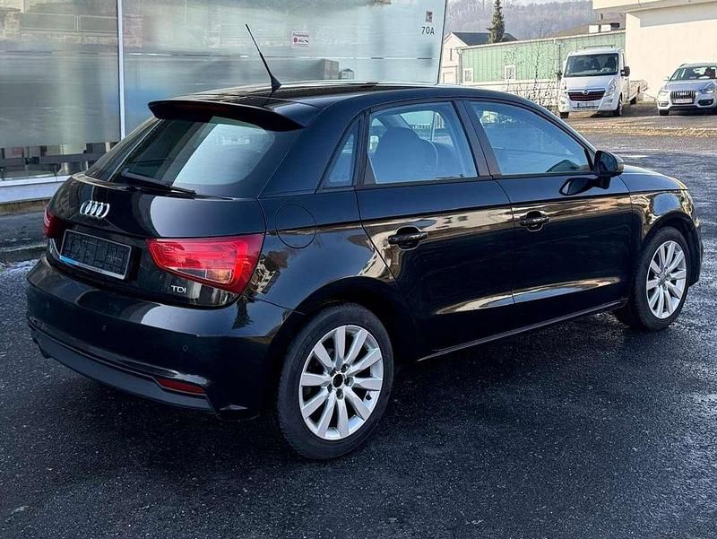 Gebraucht Audi A1 Basis 116 PS (85 kW) 2015 Brillantschwarz Kleinwagen