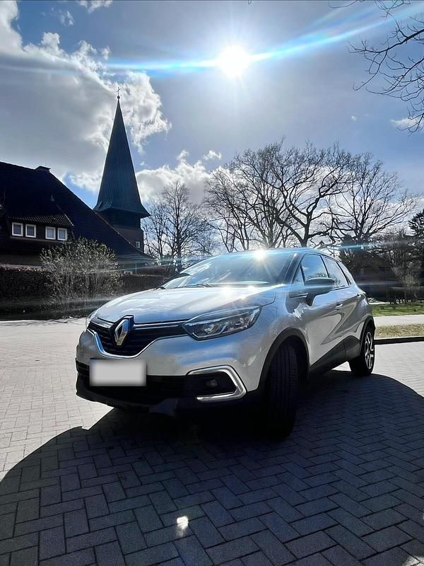 Gebraucht Renault Captur Bose Edition 90 PS (66 kW) 2018 Silber SUV