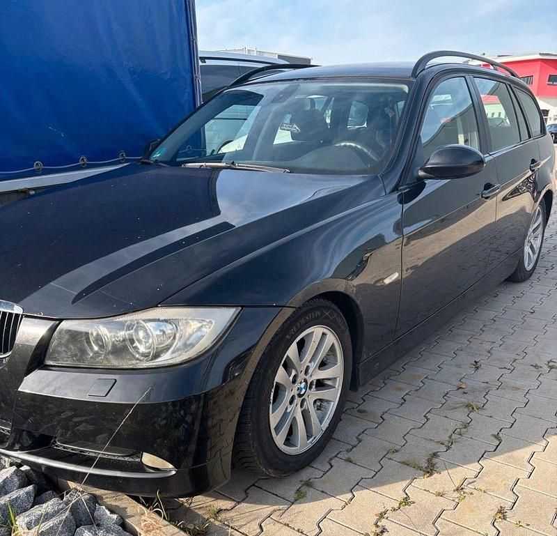 Gebraucht BMW 320 163 PS (119 kW) 2005 Schwarz Kombi