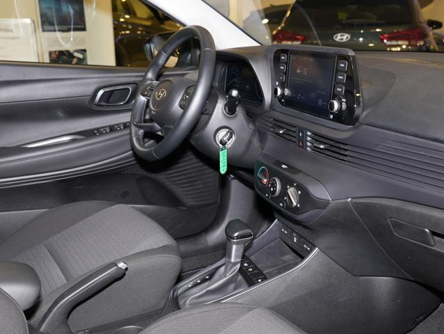 Dragon red Gebraucht 2023 Hyundai i20 Trend Kleinwagen | 15.970 € (Etwas zu teuer) - Bild 1/1