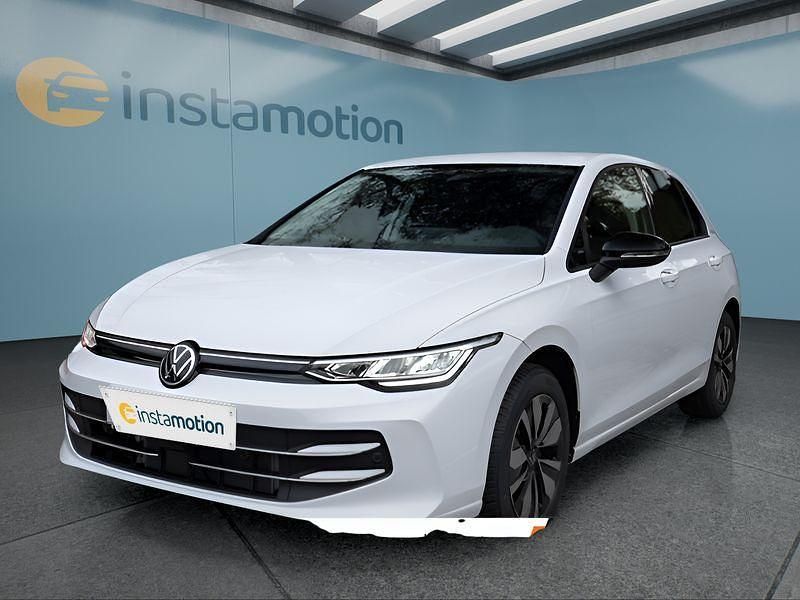 Weiß Gebraucht 2025 VW Golf VIII Kleinwagen | 30.149 € (Fairer Preis) - Bild 1/4