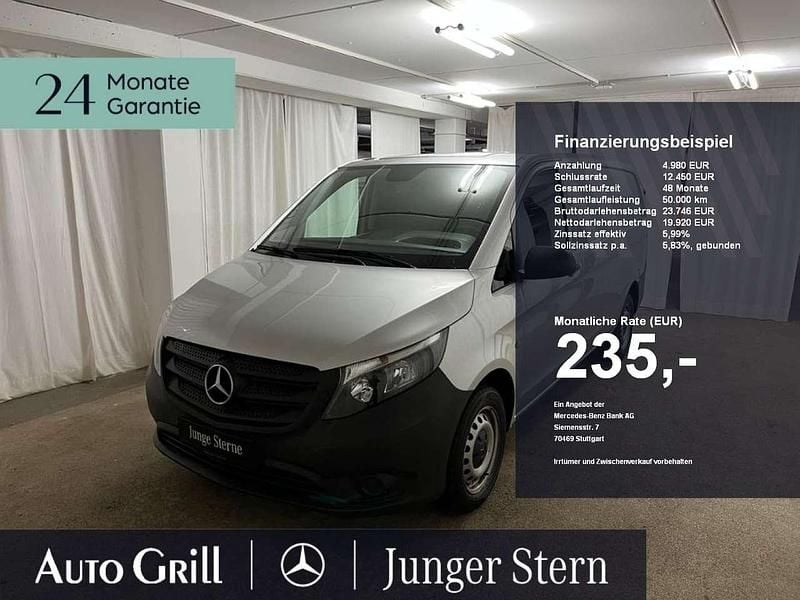 Brillantsilber metallic Gebraucht 2020 Mercedes Vito Van / Kleinbus | 23.610 € (Superpreis) - Bild 1/4
