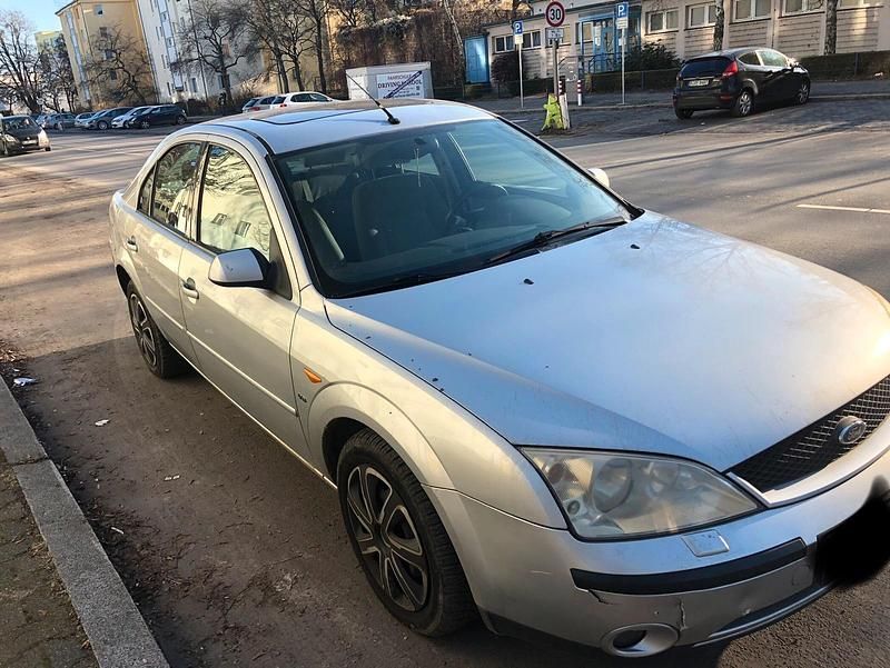 Silber Gebraucht 2003 Ford Mondeo Limousine | 1.000 € - Bild 1/4