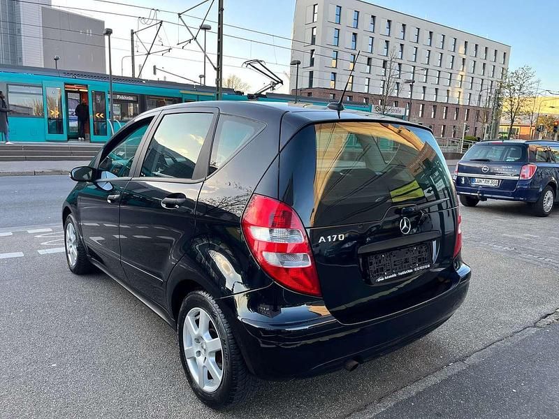 Gebraucht Mercedes A170 116 PS (85 kW) 2007 Kosmosschwarz  metalliclack Kleinwagen