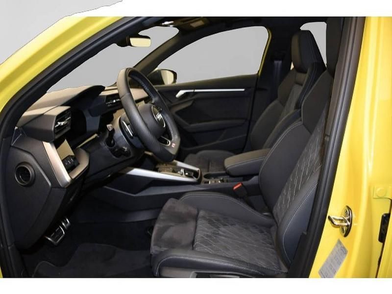 Second-hand Audi S3 310 CP (228 kW) 2024 Galben Berlinǎ