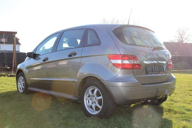 Gebraucht Mercedes B170 116 PS (85 kW) 2005 Grau Van / Kleinbus