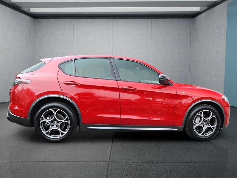 Gebraucht Alfa Romeo Stelvio 209 PS (153 kW) 2023 Rot SUV