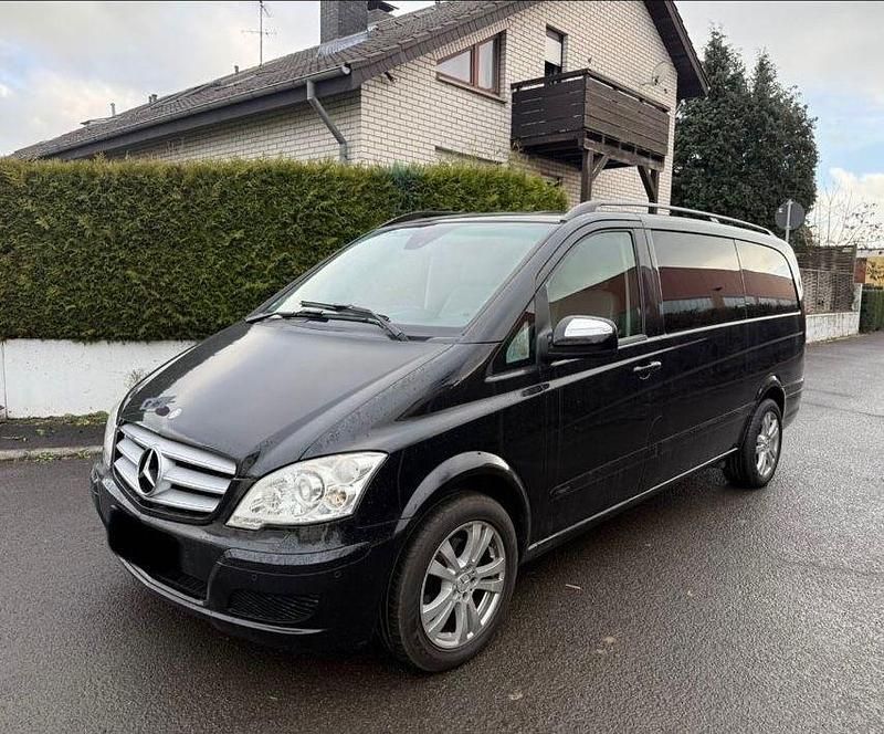 Schwarz Gebraucht 2010 Mercedes Viano Van / Kleinbus | 13.900 € (Guter Preis) - Bild 1/4