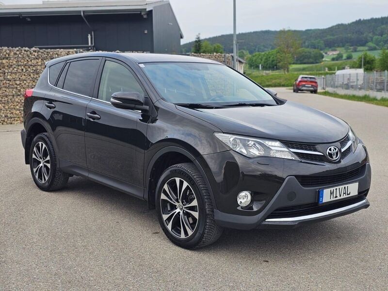 Braun Gebraucht 2015 Toyota RAV4 Design SUV | 14.990 € (Fairer Preis) - Bild 1/4