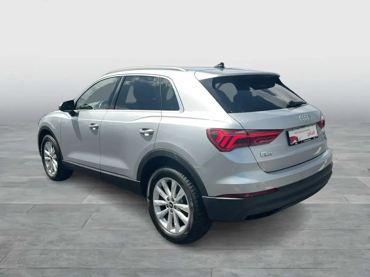 Gebraucht Audi Q3 Ambiente 245 PS (180 kW) 2022 Florettsilber metallic SUV