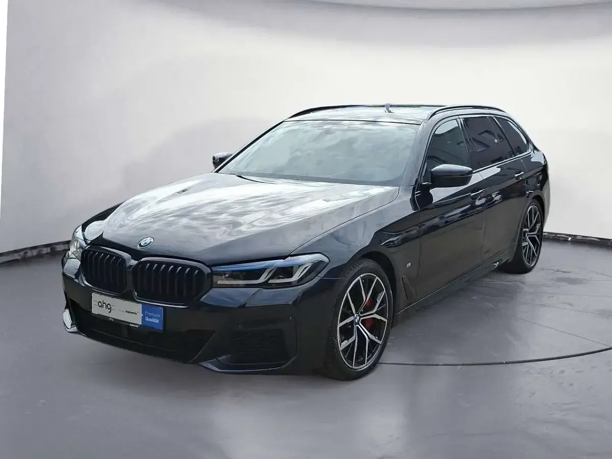 Gebraucht BMW 540 M Sport 333 PS (244 kW) 2023 Schwarz Kombi