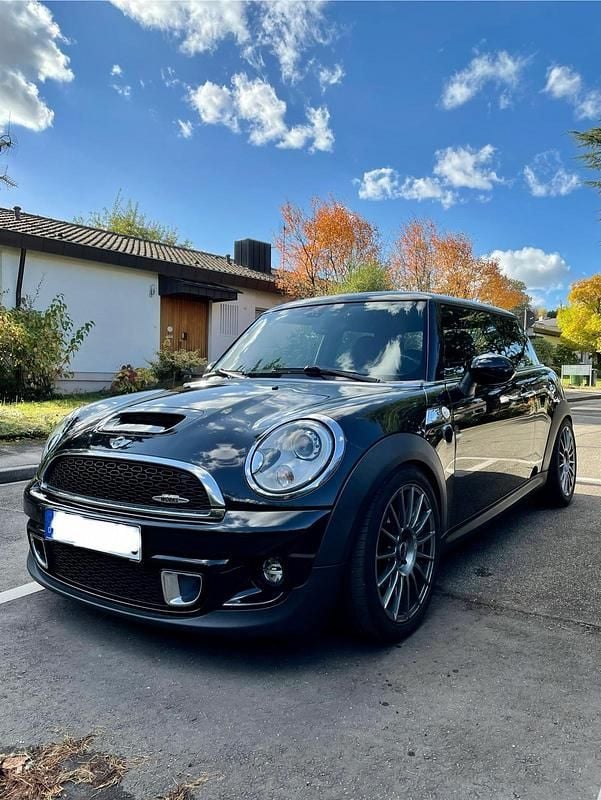 Schwarz Gebraucht 2011 Mini John Cooper Works Kleinwagen | 6.800 € (Fairer Preis) - Bild 1/4