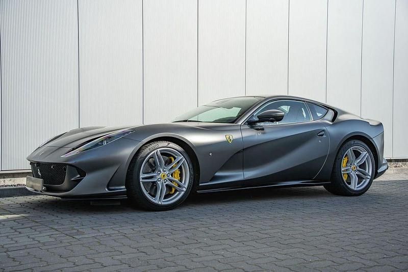 740 grigio silverstone Gebraucht 2020 Ferrari 812 Coupé | 299.890 € - Bild 1/4