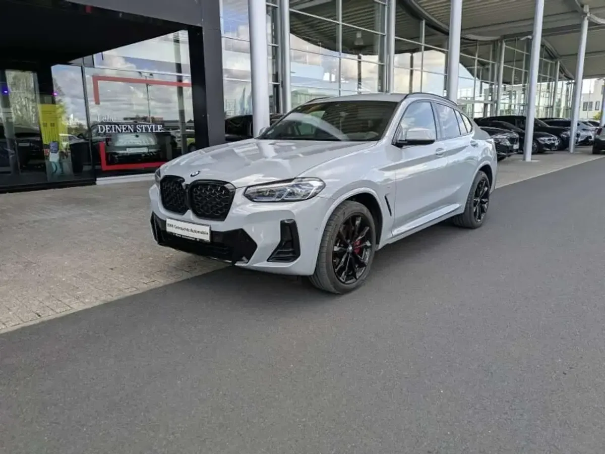 Gebraucht BMW X4 M Sport 190 PS (139 kW) 2023 Grau SUV