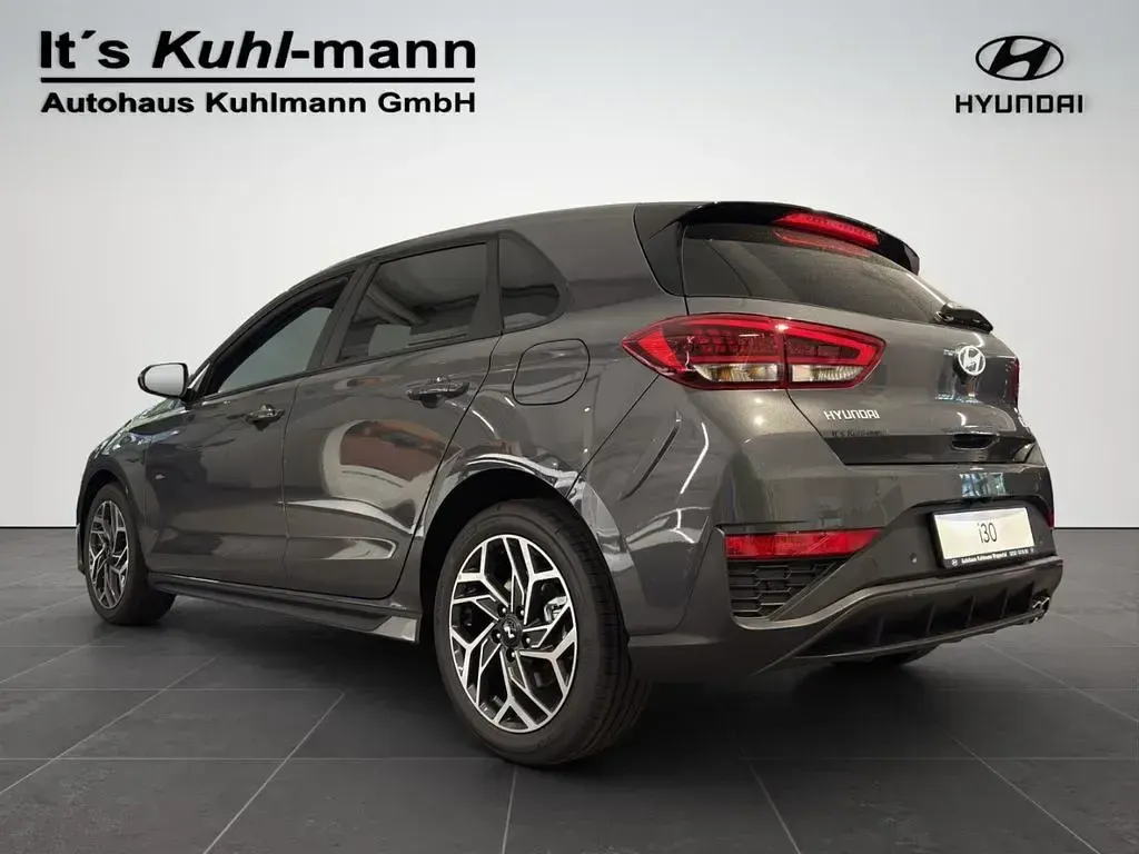 Neu Hyundai i30 N Line 150 PS (110 kW) 2026 Grau Limousine