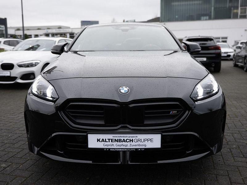 Gebraucht BMW 135 Performance 300 PS (220 kW) 2025 Schwarz Kleinwagen
