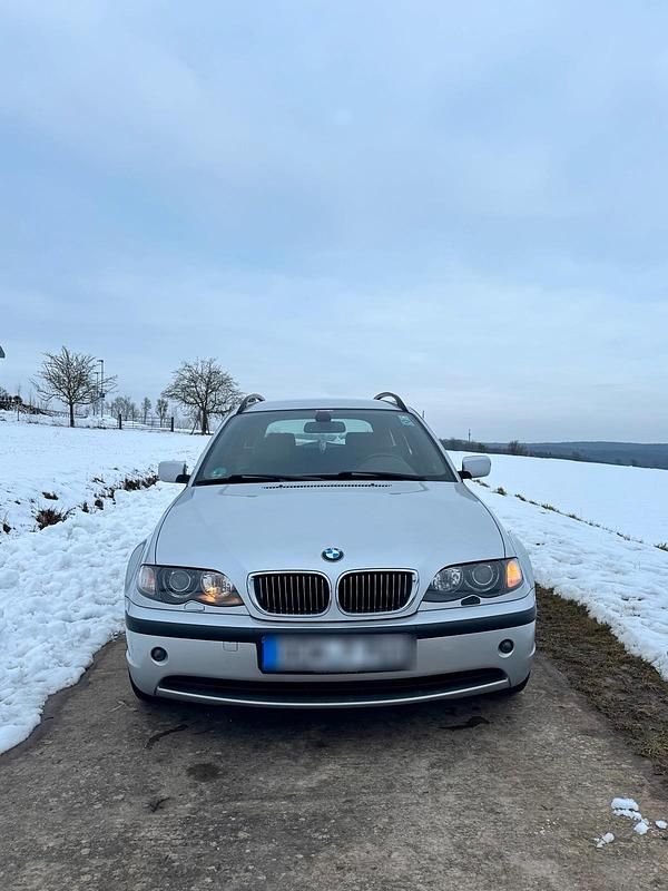 Gebraucht BMW 320 150 PS (110 kW) 2005 Silber Kombi