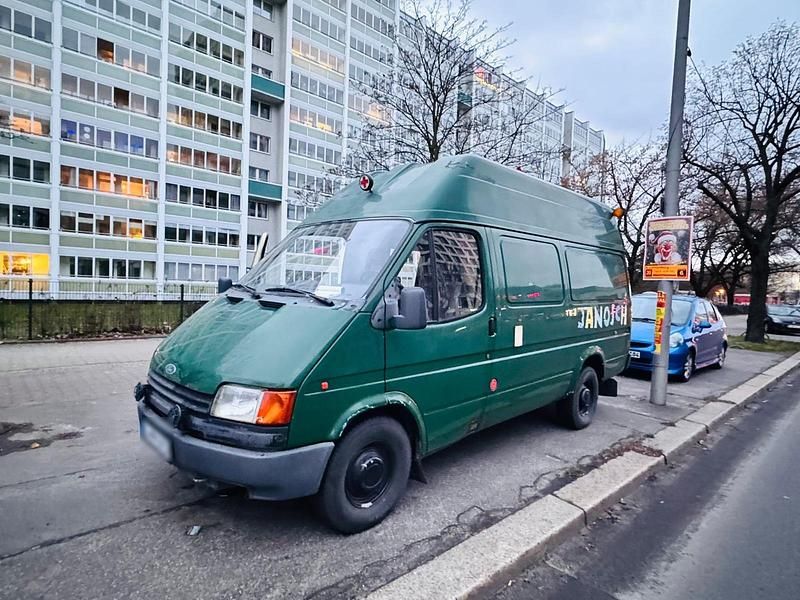 Gebraucht Ford Transit 70 PS (51 kW) 1991 Grün Van / Kleinbus