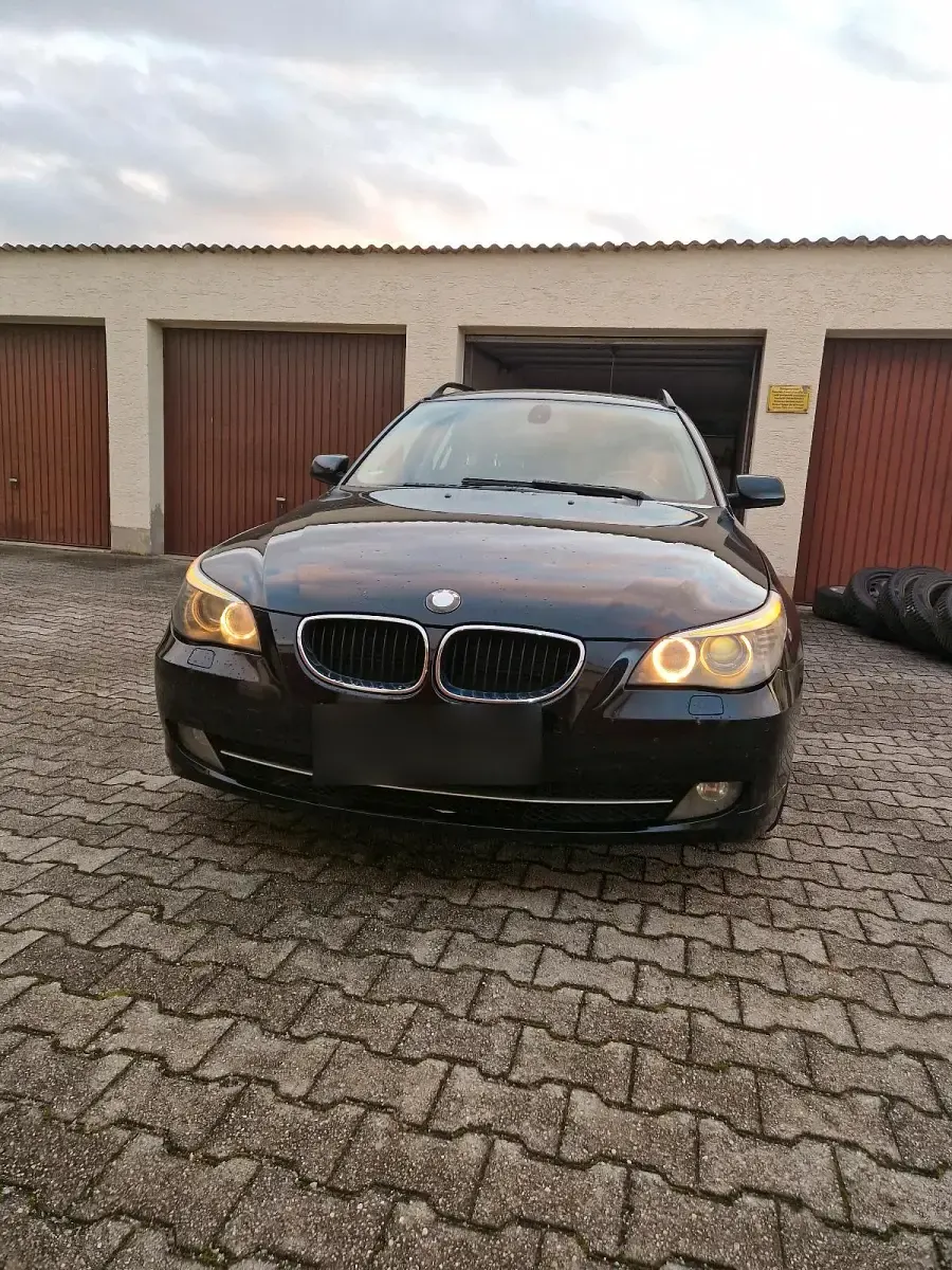 Second-hand BMW 520 163 CP (119 kW) 2007 Negru Break