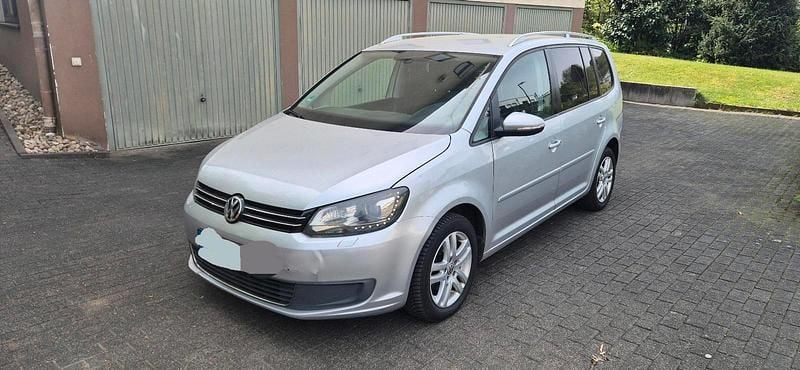 Gebraucht VW Touran 105 PS (77 kW) 2011 Silber Van / Kleinbus